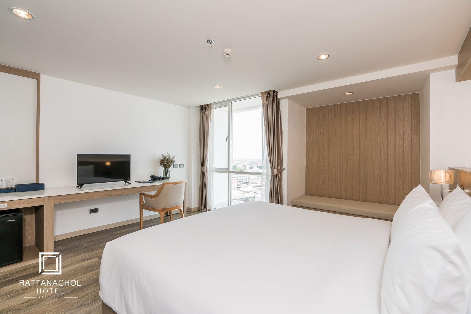 Rattanachol Hotel Çonburi Dış mekan fotoğraf