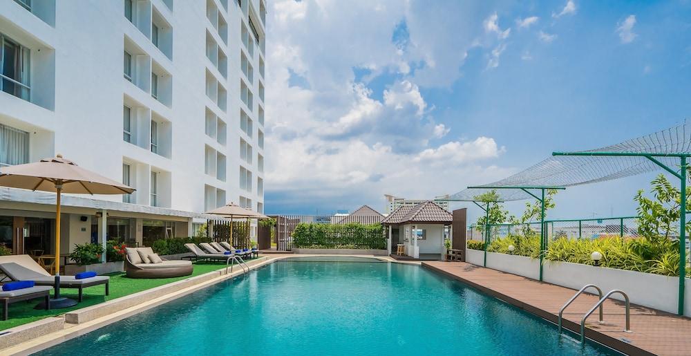 Rattanachol Hotel Çonburi Dış mekan fotoğraf