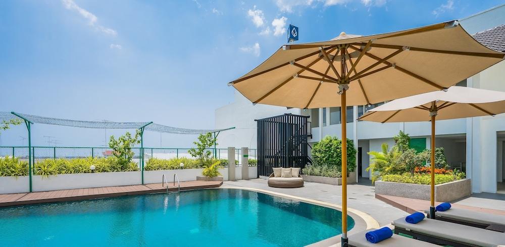 Rattanachol Hotel Çonburi Dış mekan fotoğraf