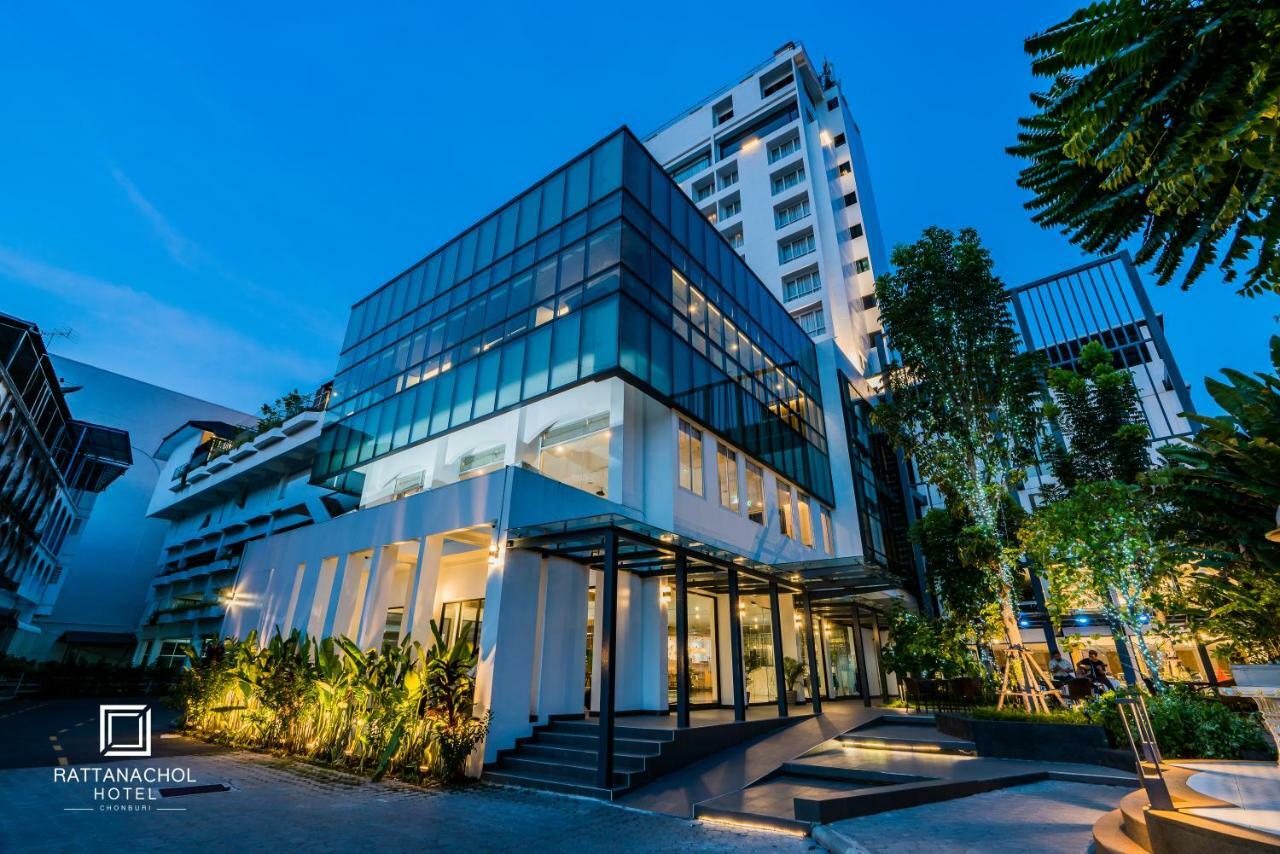 Rattanachol Hotel Çonburi Dış mekan fotoğraf