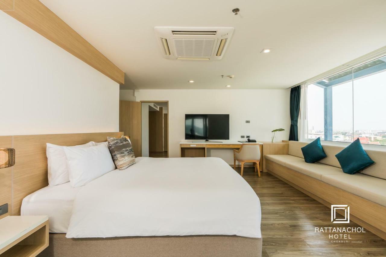 Rattanachol Hotel Çonburi Dış mekan fotoğraf