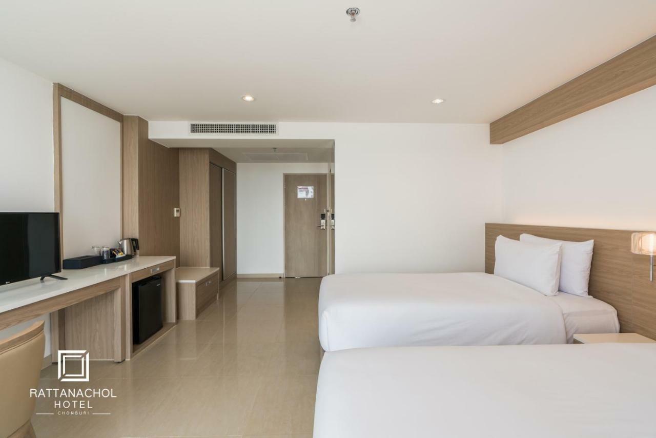 Rattanachol Hotel Çonburi Dış mekan fotoğraf