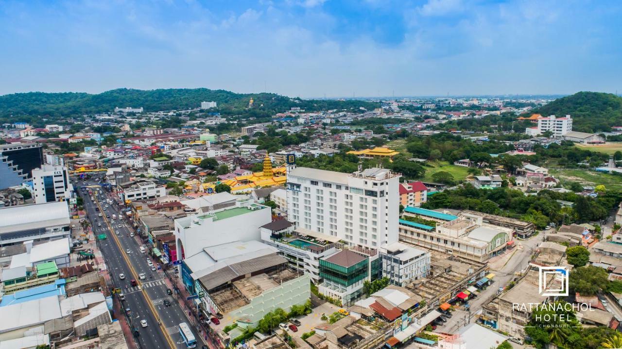 Rattanachol Hotel Çonburi Dış mekan fotoğraf
