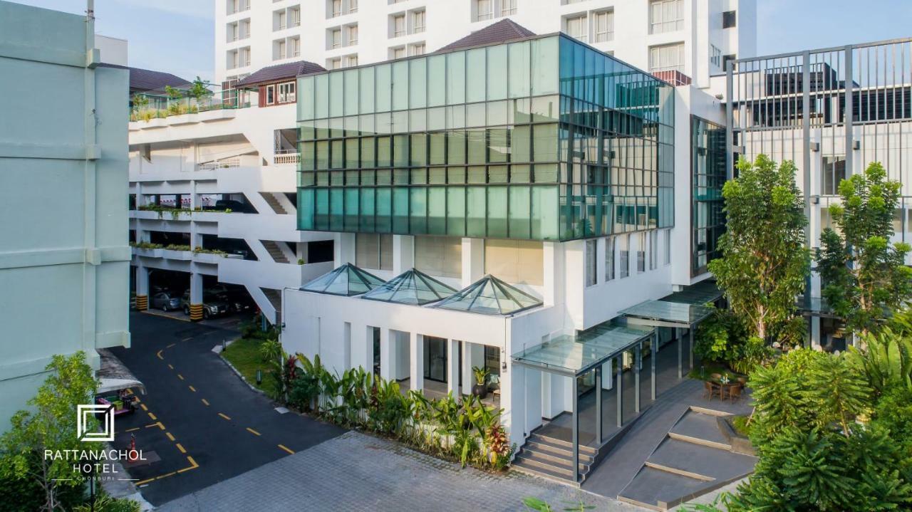 Rattanachol Hotel Çonburi Dış mekan fotoğraf