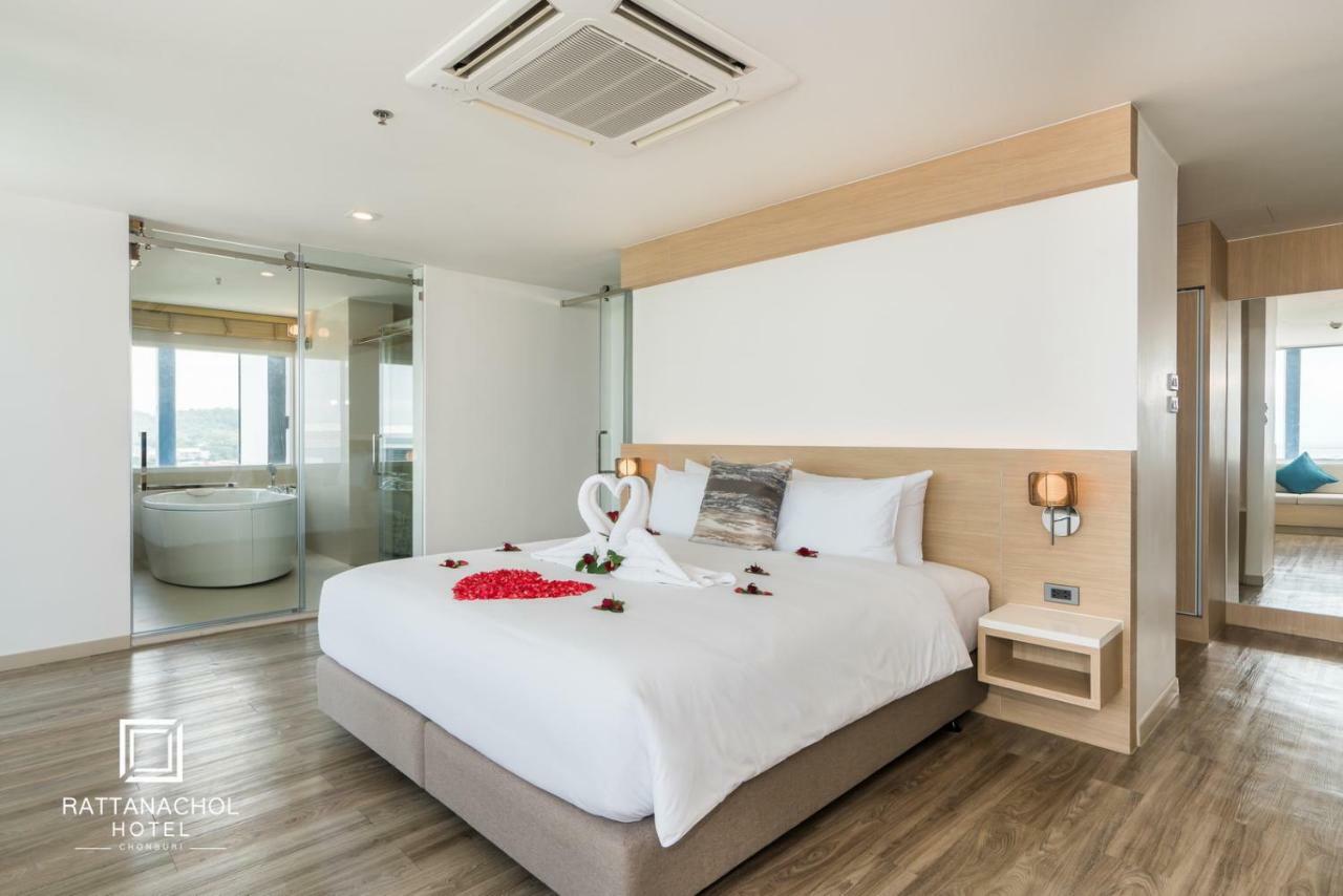 Rattanachol Hotel Çonburi Dış mekan fotoğraf