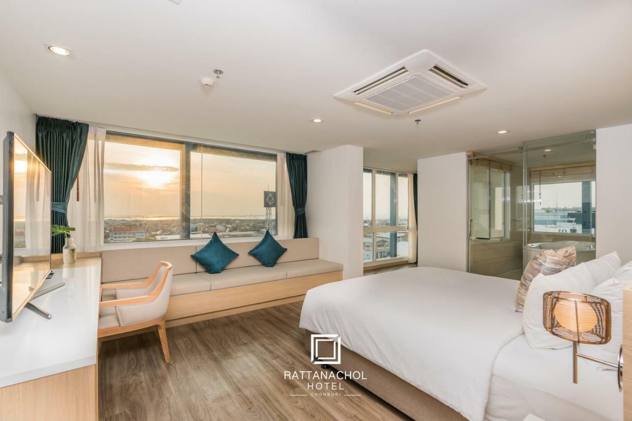 Rattanachol Hotel Çonburi Dış mekan fotoğraf