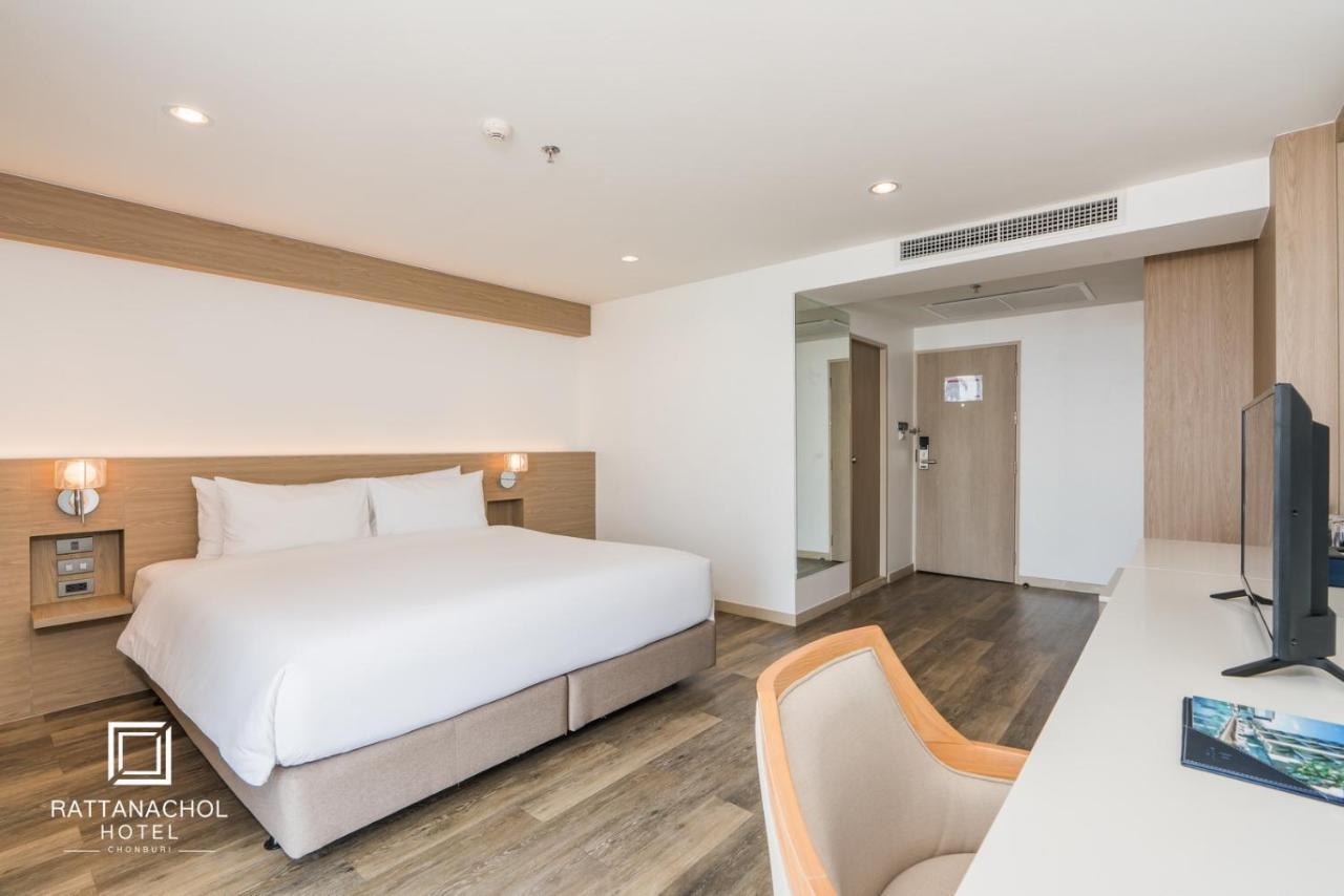 Rattanachol Hotel Çonburi Dış mekan fotoğraf