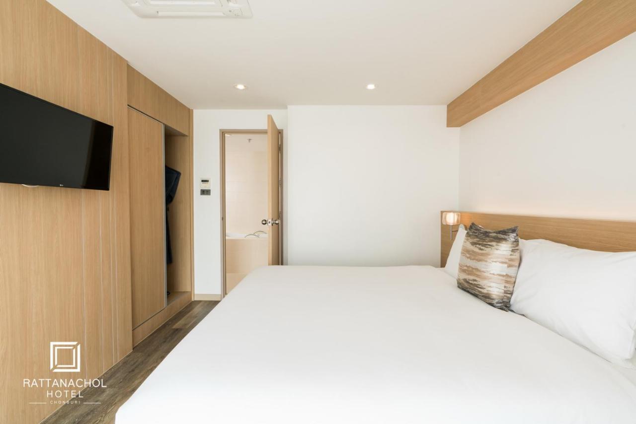 Rattanachol Hotel Çonburi Dış mekan fotoğraf