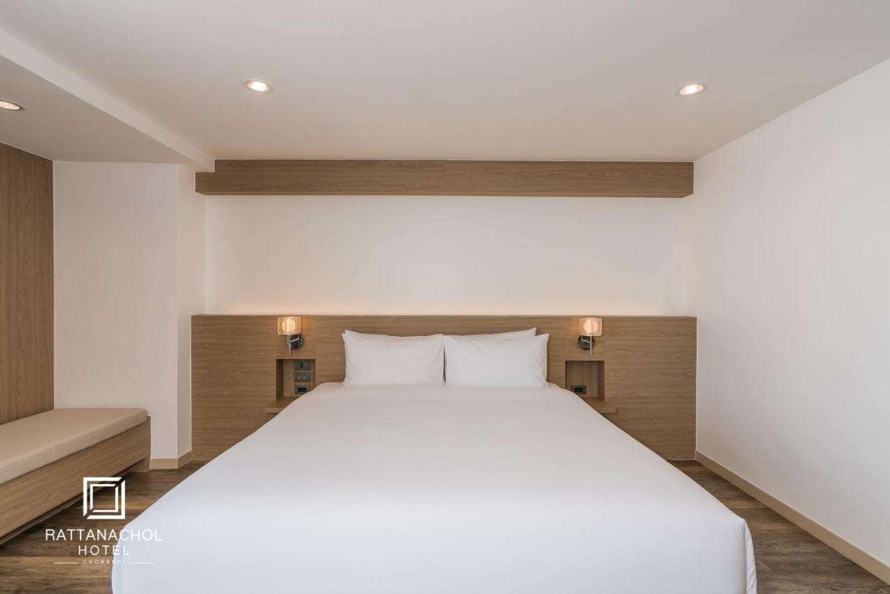 Rattanachol Hotel Çonburi Dış mekan fotoğraf